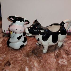 Cow shaped creamer and salt(or pepper) shaker